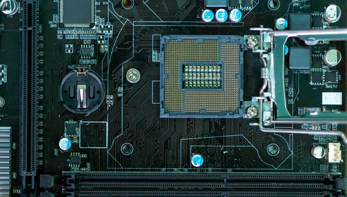 Çip sektöründe satın alma yarışı sürüyor: Intel'den 5.4 milyar dolar