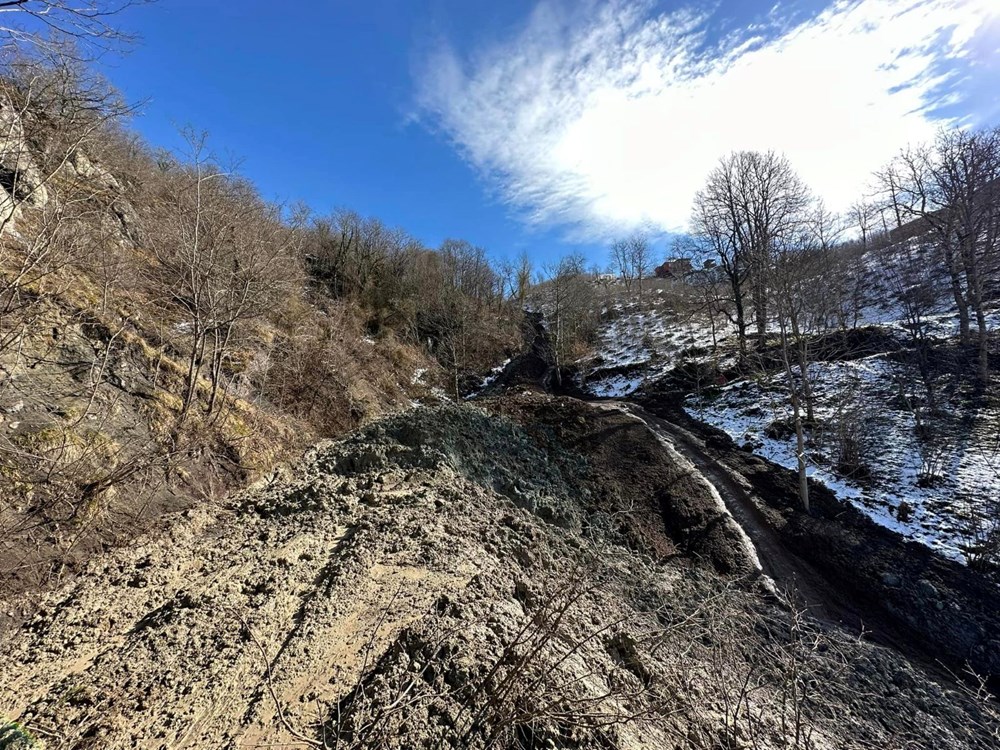 Deprem değil heyelan vurdu - 5