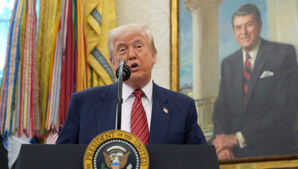 Trump: Büyük ve saygın bir ülke ile ticaret anlaşması yapacağız