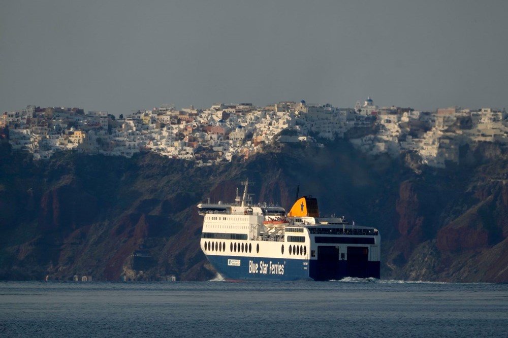 Santorini’den kaçış sürüyor: Büyük deprem kapıda, turizm bitmek üzere - 1