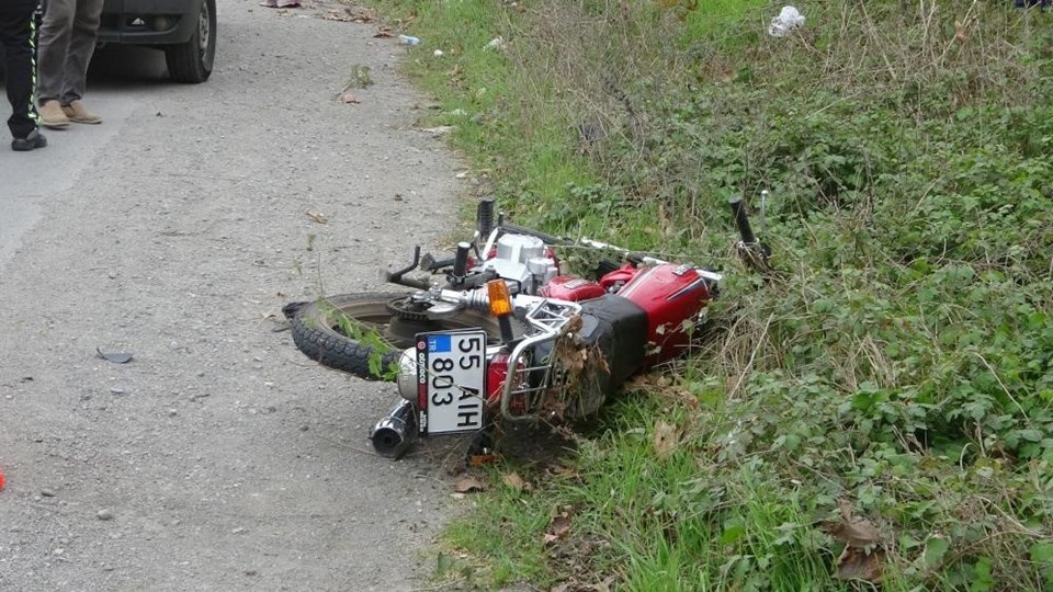 Samsun'da kamyonetin çarptığı motosikletteki iki lise öğrencisi öldü - 1