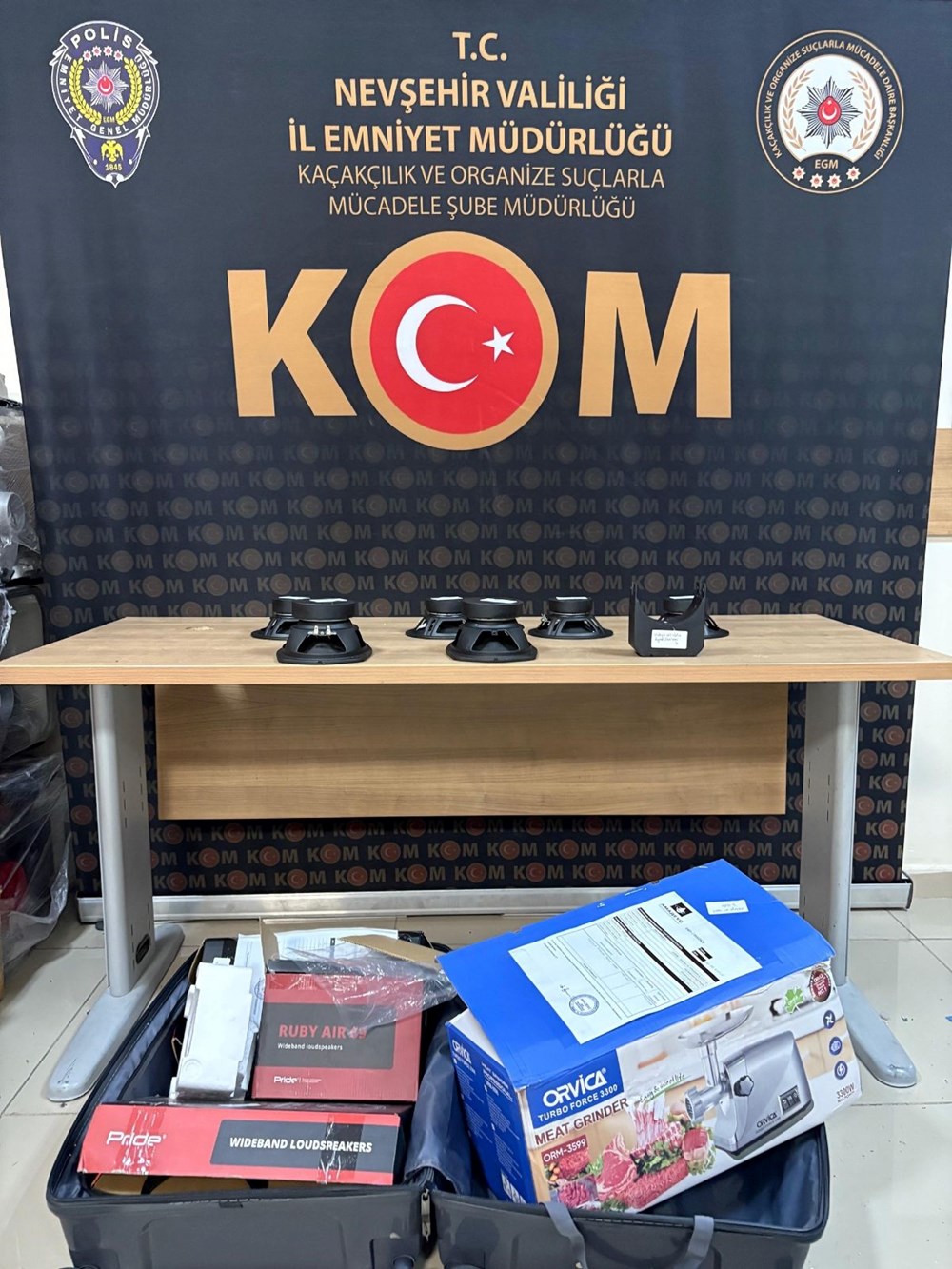 Altınlar kıyma makinesinden çıktı: Polis matkapla açtı, içinden servet çıktı - 5