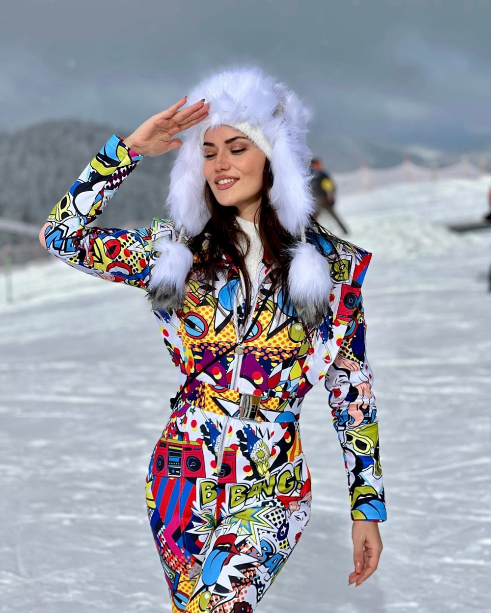 Fahriye Evcen'in kar pozlarına beğeni yağdı - 3