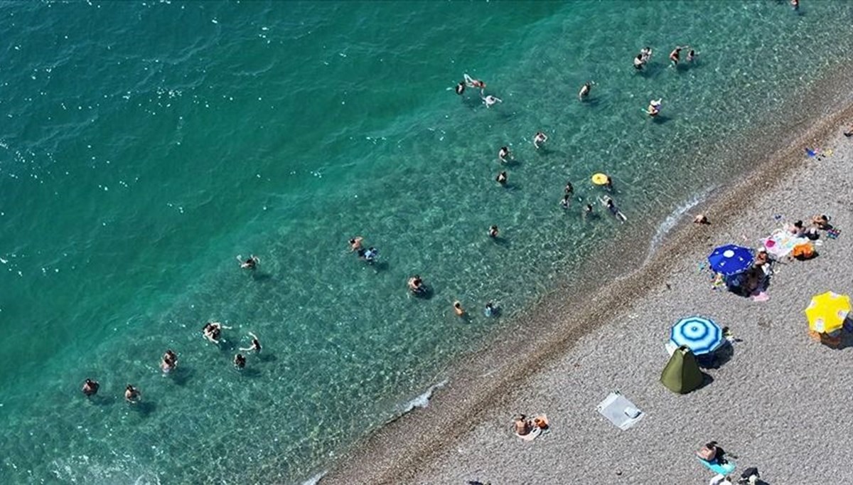 Antalya'da rekor sıcaklıklar Antalya'da rekor sıcaklıklar