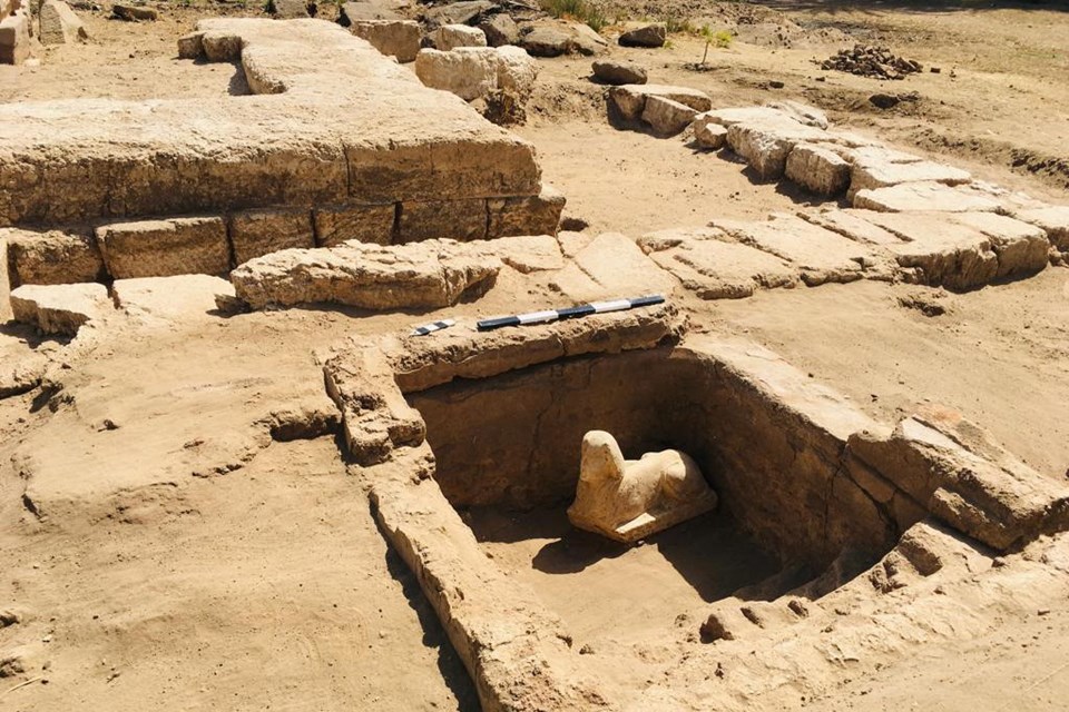 Mısır'da Sfenks benzeri bir heykel bulundu - 2