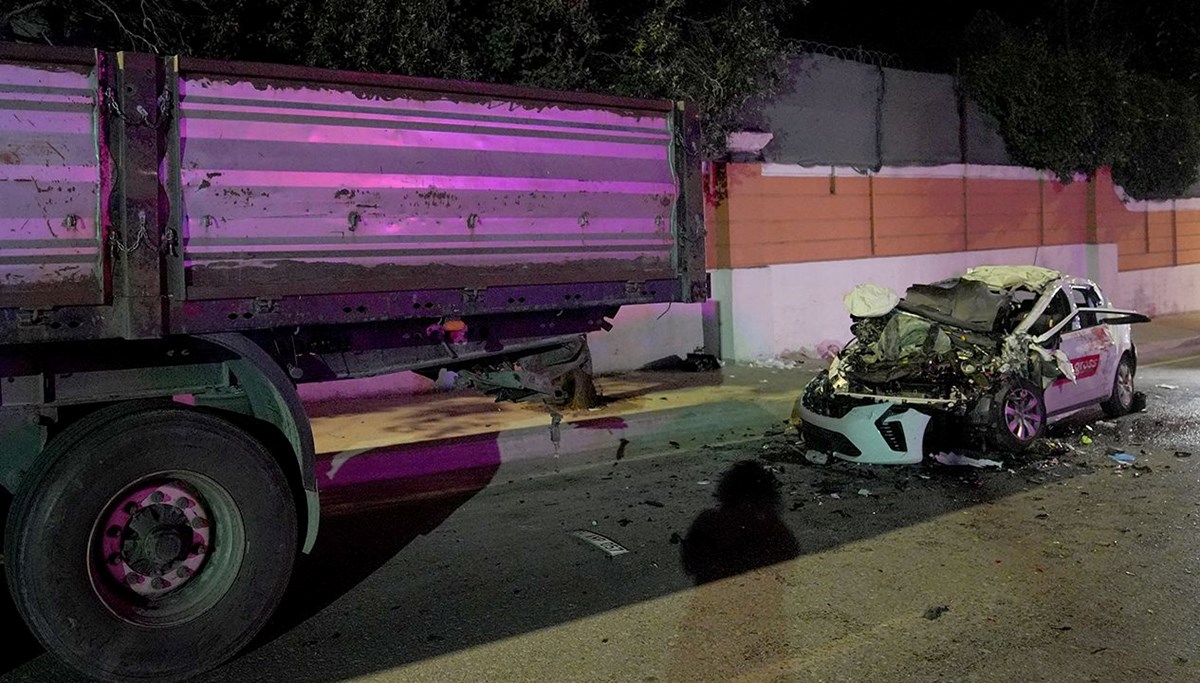 İstanbul'da feci kaza: İlayda öldü, 3 ağır yaralı