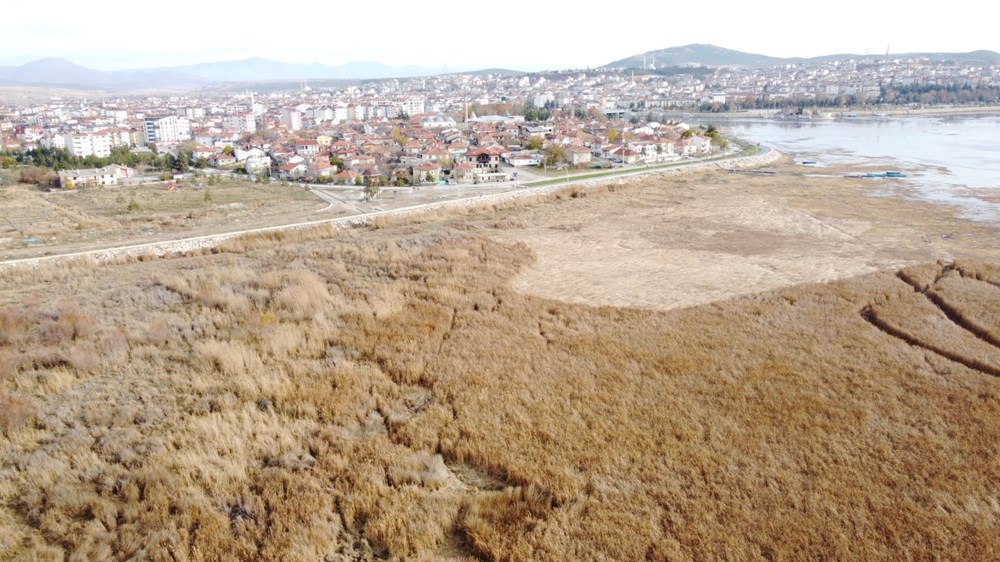 Beyşehir Gölü'nde korkutan görüntü: Metrelerce geri çekildi, otlanmalar oluştu - 6