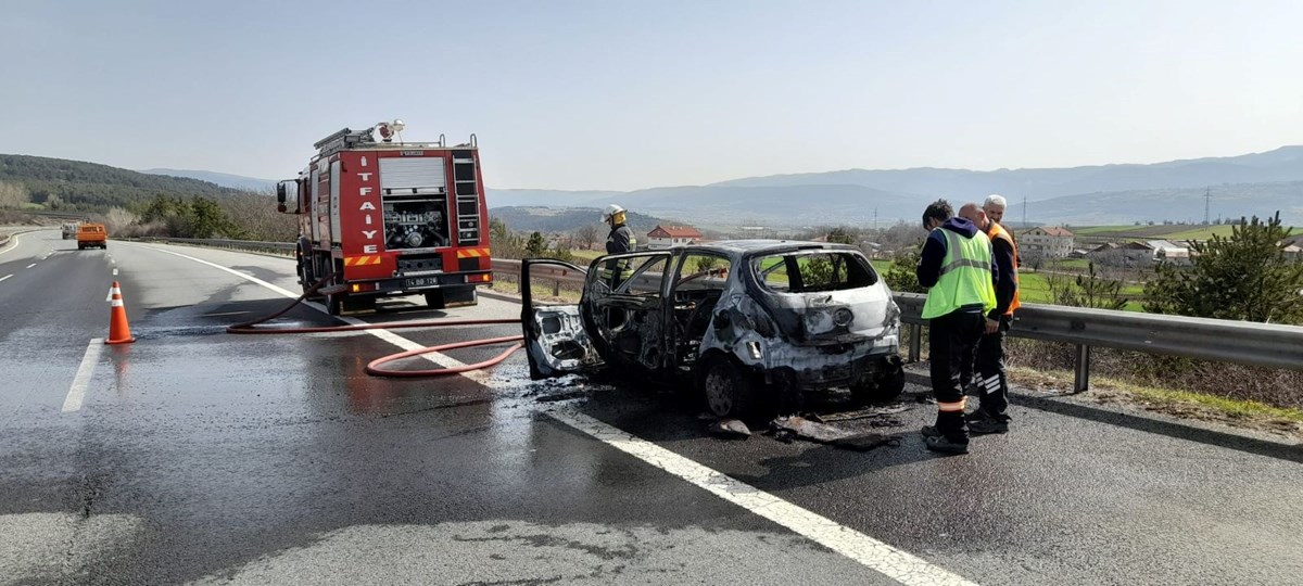 Anadolu Otoyolu’nda araç yangını