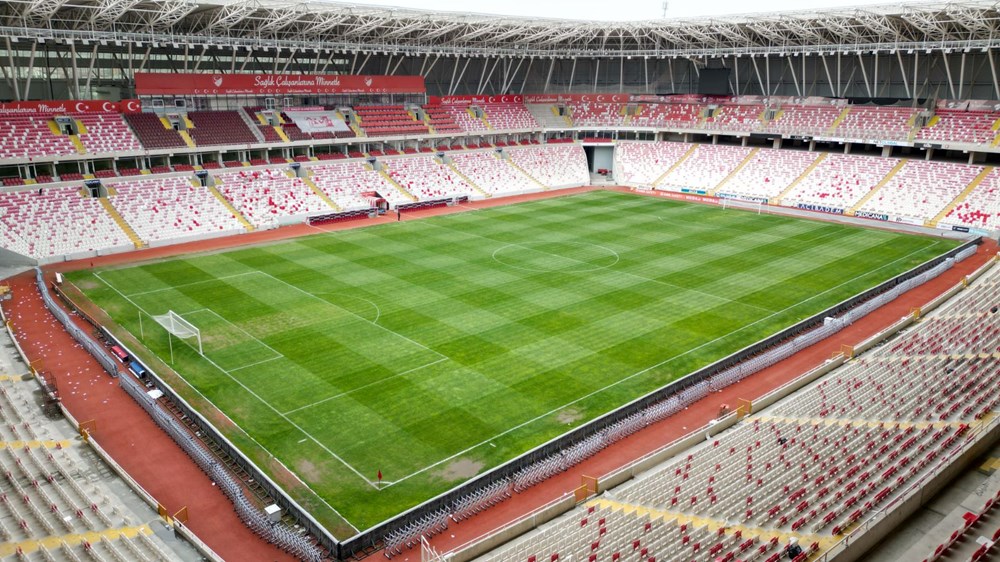 Sivas 4 Eylül Stadı Sivasspor-Fenerbahçe maçına hazırlanıyor: Yerde son durum 77 d0m K5nfzk6ZvF5ydMH1LA