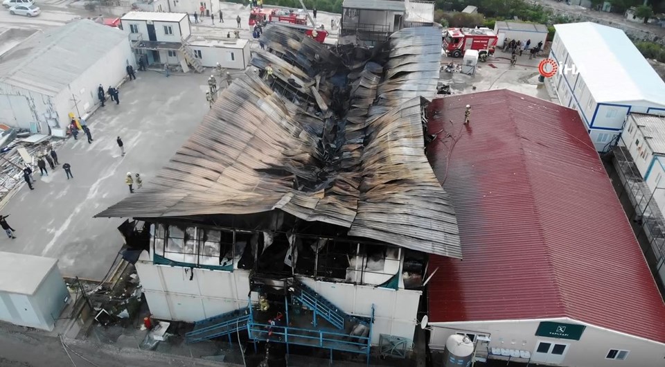 İstanbul'da şantiye yangını: 1 işçi hayatını kaybetti, 5 kişi yaralandı - 2
