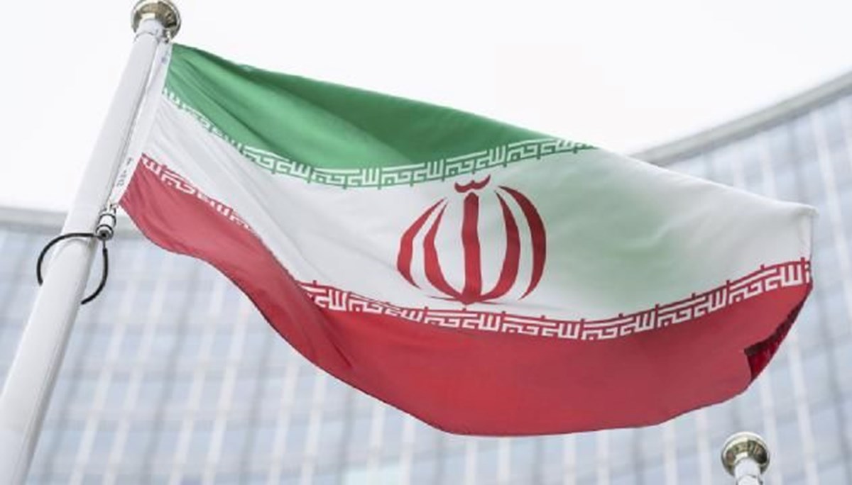 İran, Natanz'daki nükleer tesisi koruyan hava savunma sistemlerini test etti
