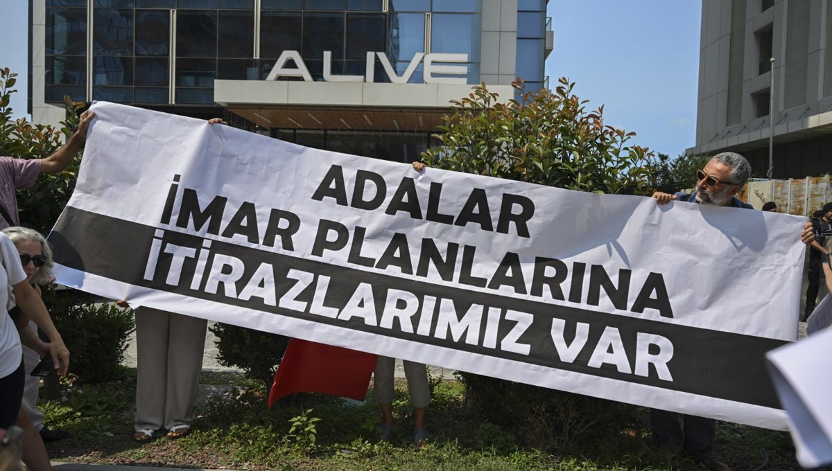 Adalar sakinleri askıya çıkarılan imar planlarına itiraz etti