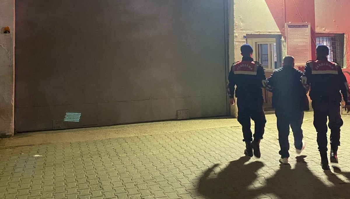 Dilovası'nda tefecilik şüphelisi tutuklandı Dilovası'nda tefecilik şüphelisi tutuklandı