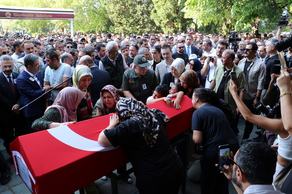 Eskişehir'deki yangında şehit düşen şehitler sonsuzluğa uğurlanıyor - 1