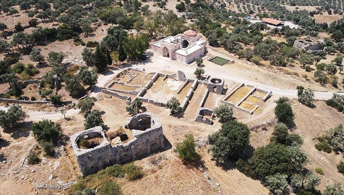 Beçin Antik Kenti'ndeki kazılarda Menteşeoğulları Beyliği döneminden sarnıç bulundu