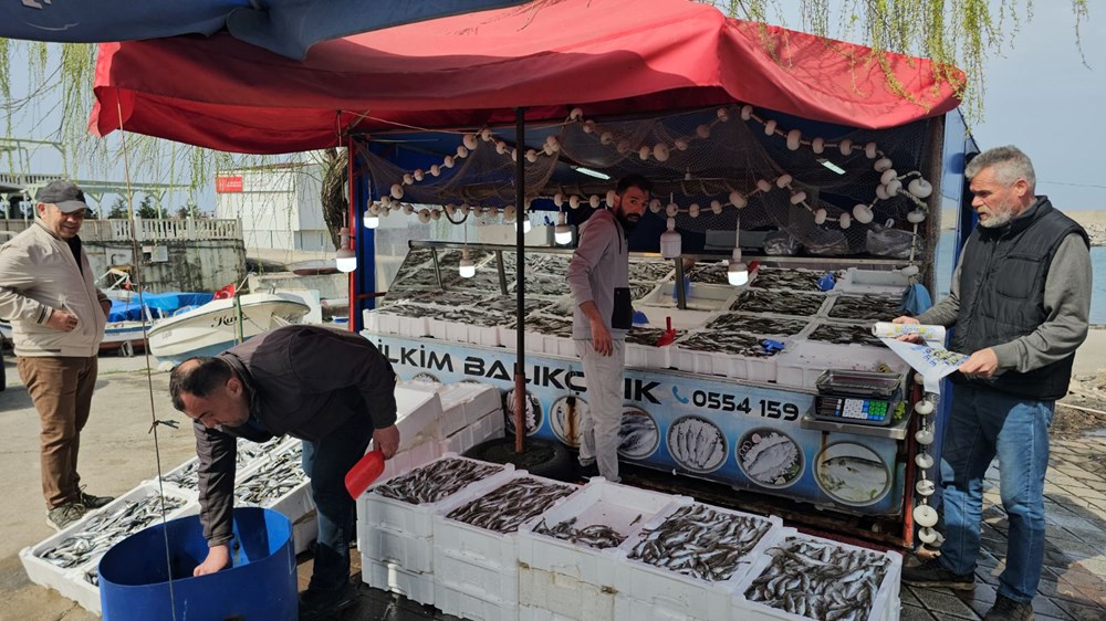 10 Tonluk Bereket: Balıkçıdan İhtiyaç Sahiplerine Uzanan Yardım Eli 77 d5mUh399ckCmkSgUn9pNrA