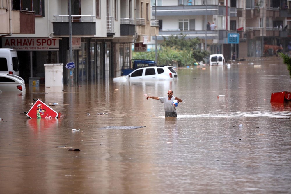 Artvin'de sel afetinin bilançosu ağır: 39 yapı yıkıldı,1459'u hasarlı - 15