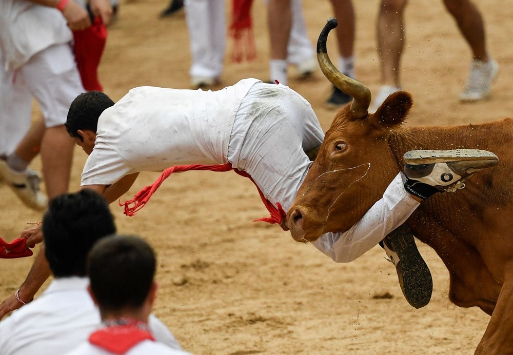 İspanya'da boğa koşusu: San Fermin Festivali'nin açılışına binlerce kişi  katıldı - Son Dakika Dünya Haberleri | NTV Haber