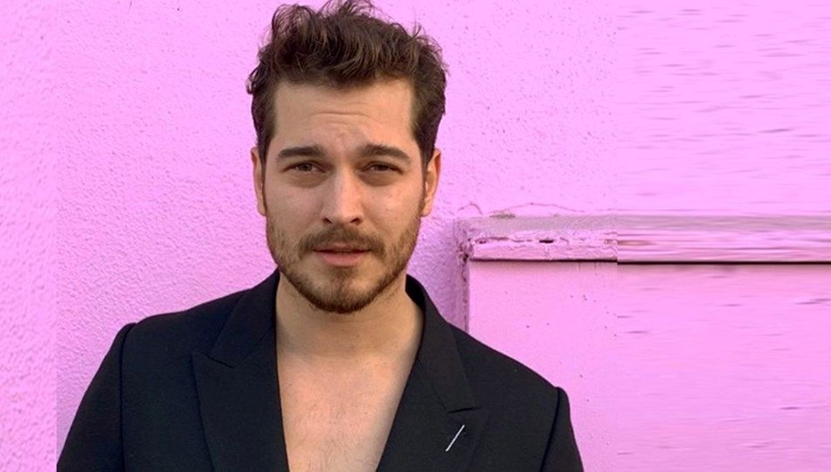 Çağatay Ulusoy’un yeni filmi ertelendi Çağatay Ulusoy’un yeni filmi ertelendi