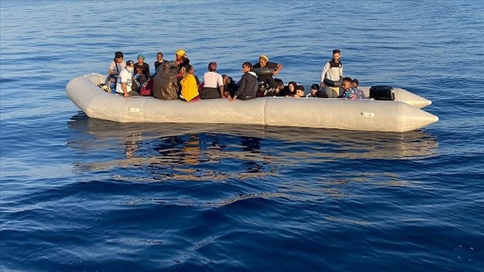 İngiltere'nin 'düzensiz göçmen' planı: 10 bin kilometre uzakta tutulacaklar - 1