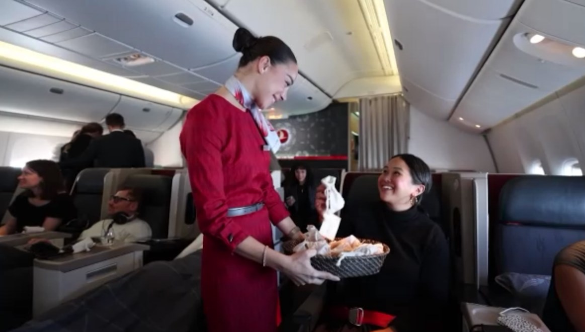 THY'den 12 bin yıllık ekmek ikramı