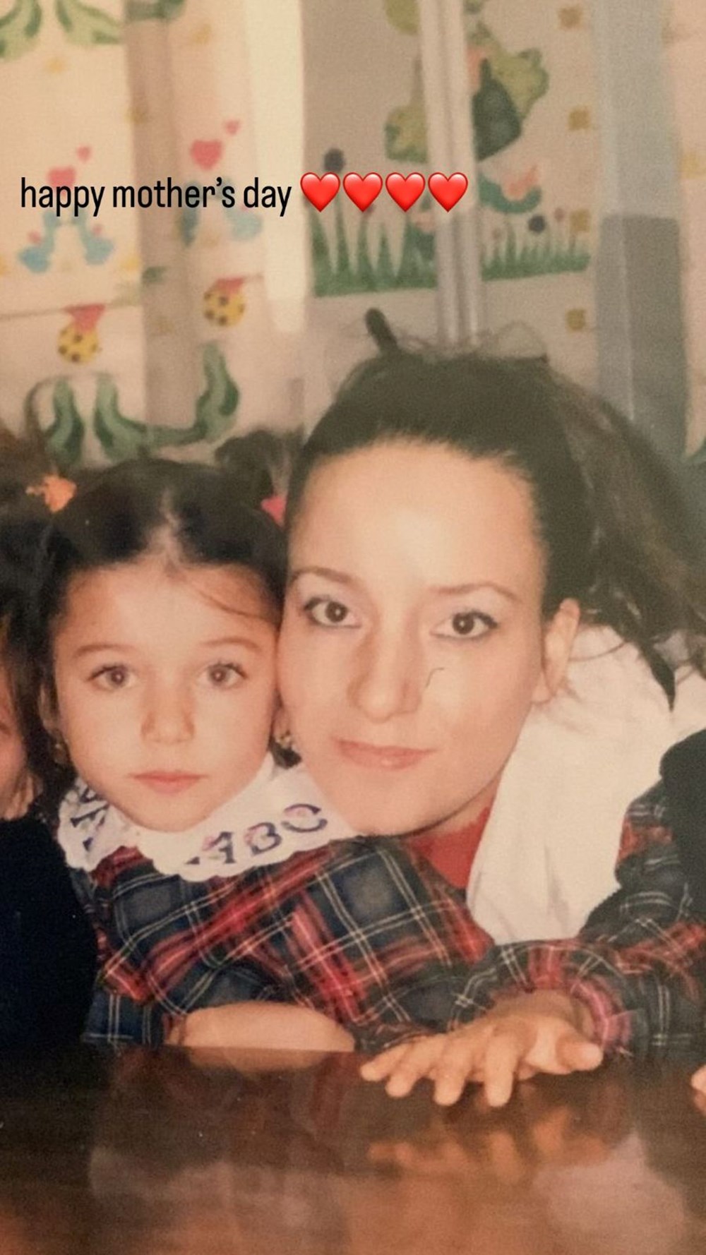 Ünlülerden Anneler Günü paylaşımları - 3