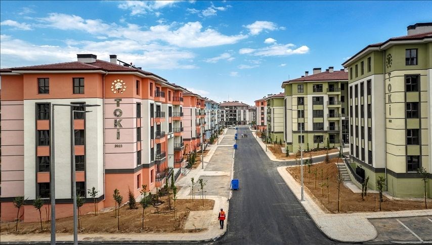 Depremin yaraları sarılıyor: 201 bin konut teslim edildi