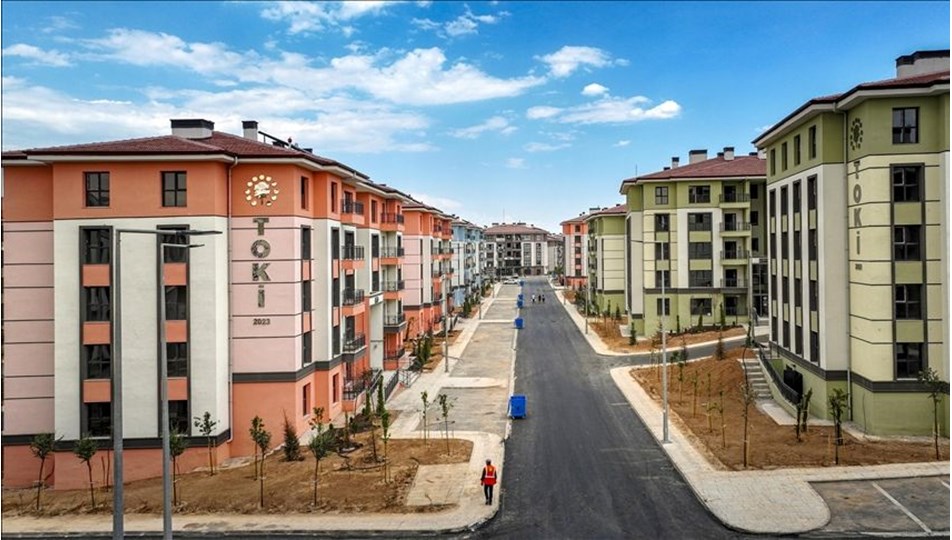 Depremin yaraları sarılıyor: 201 bin konut teslim edildi