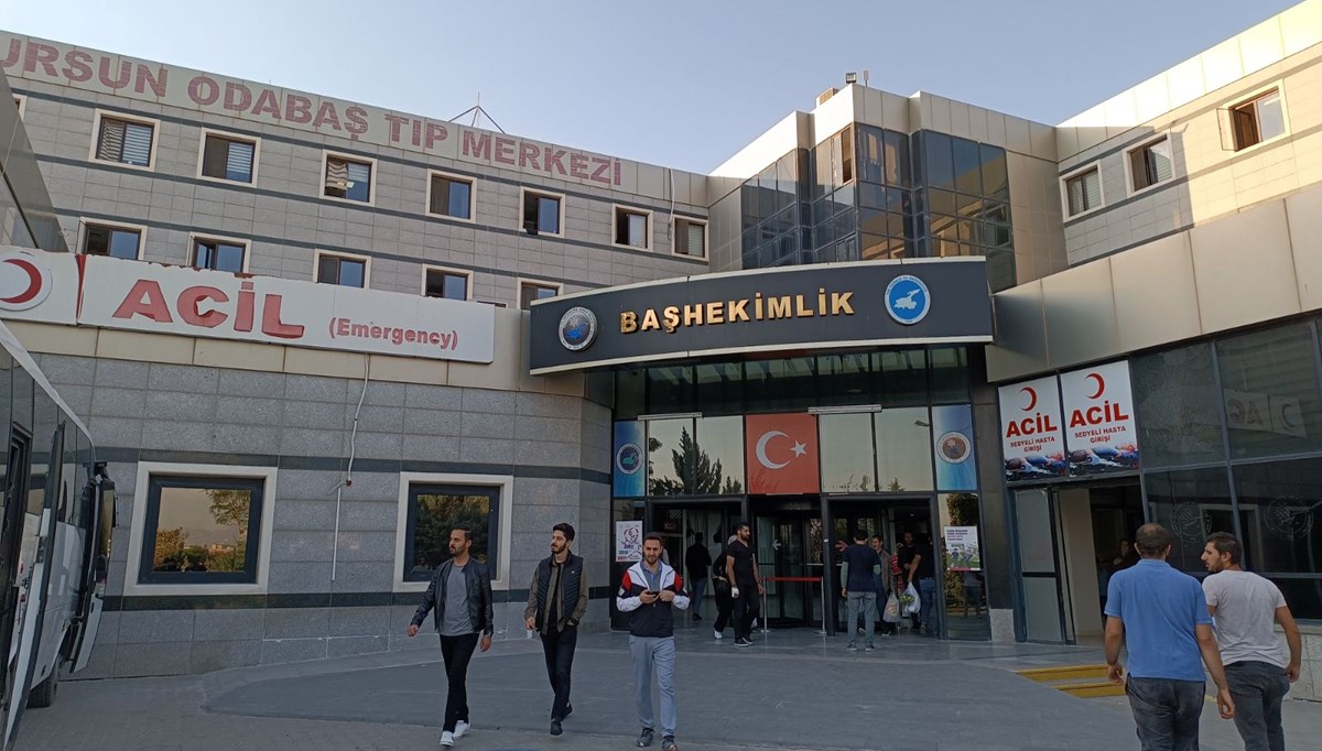 Van'da hasta yakınlarının saldırısına uğrayan doktor yoğun bakımda Van'da hasta yakınlarının saldırısına uğrayan doktor yoğun bakımda