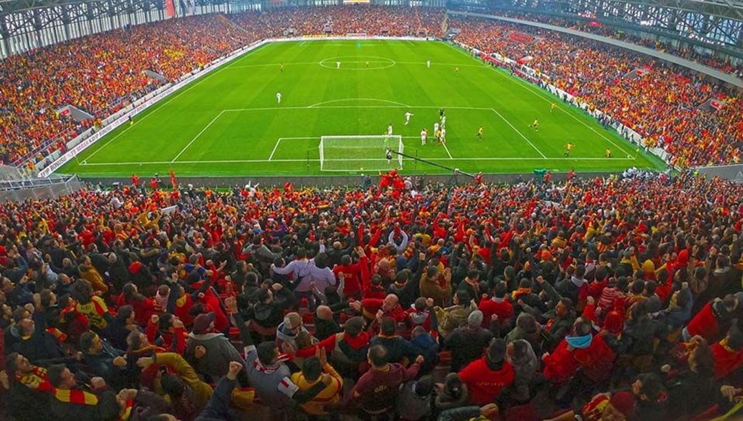 Göztepe'nin taraftarıyla hasreti Fenerbahçe maçında bitecek