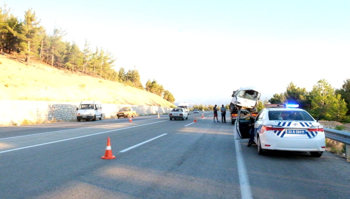 Tarım işçilerini taşıyan minibüs şarampole devrildi: 1 ölü