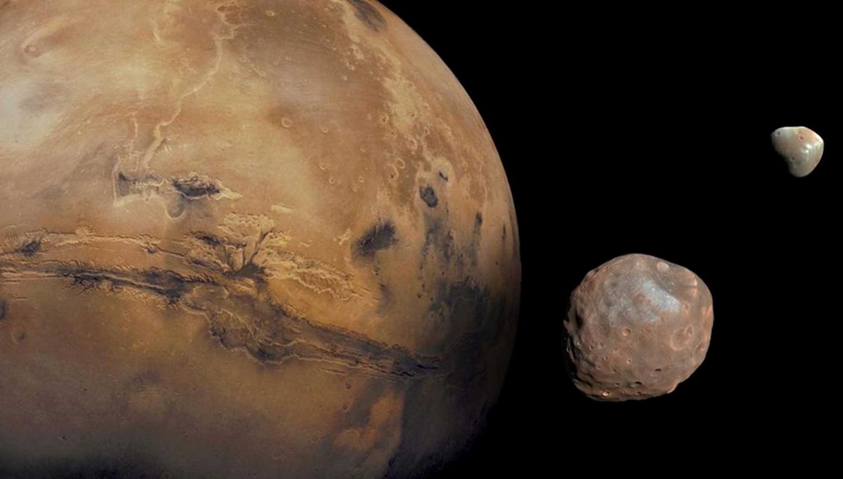 Mars'ın uyduları Phobos ve Deimos eski bir kuyruklu yıldız olabilir