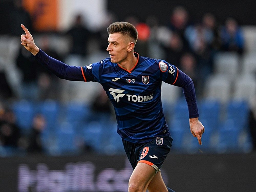 Süper Lig devinden Başakşehir'in golcüsü Piatek için atak: 10 milyon euro 73 dEda7Mj9lk jAZnkt30Hjw