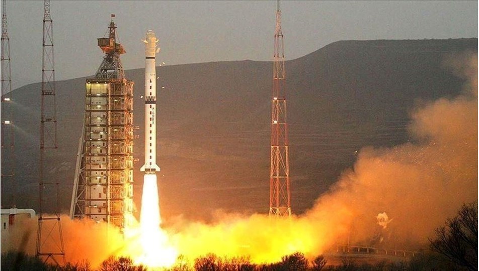 Çin yeni uydularını fırlattı