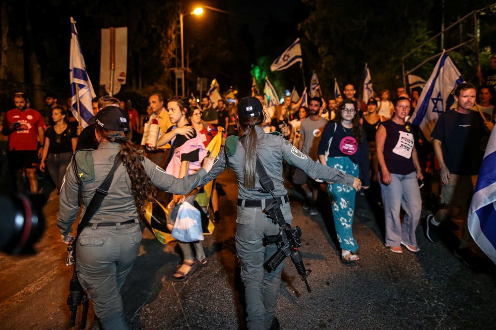 On binlerce İsrailli sokaklarda: Netanyahu'ya istifa çağrısı - 2