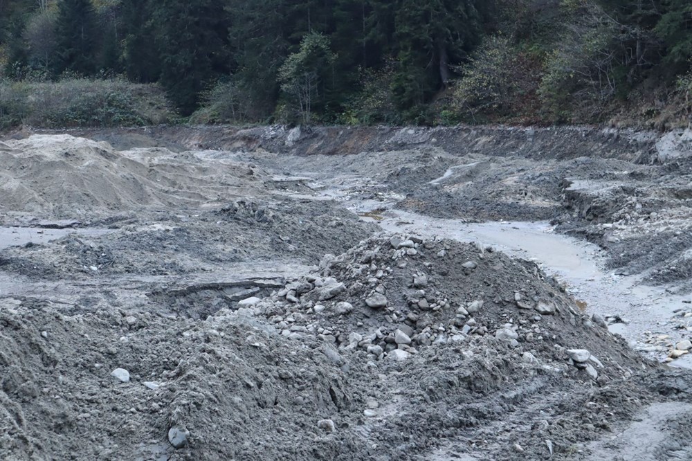 Uzungöl çamurgöl olacak | 35 metre olan su seviyesi 4 metreye düştü - 6