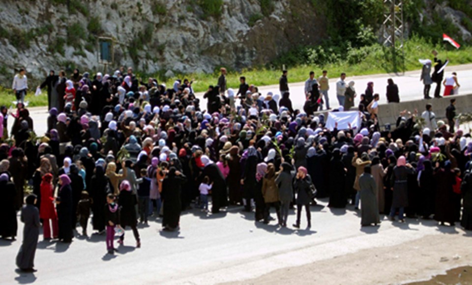 Suriye’de gösteriler Halep’e sıçradı  - 1