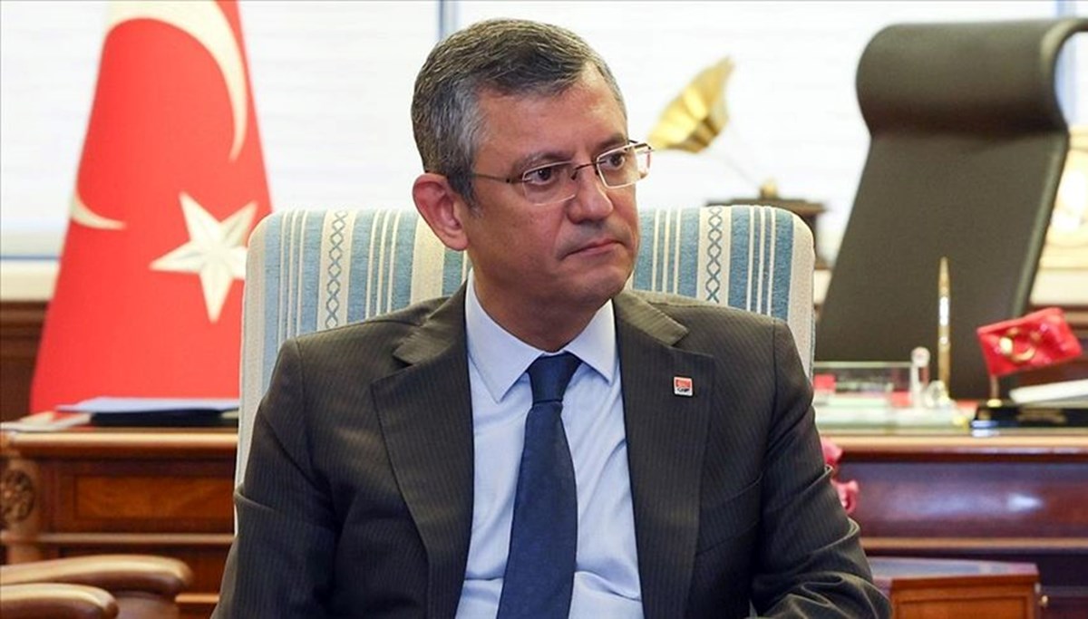 CHP lideri Özgür Özel, Ahmet Özer'i cezaevinde ziyaret edecek CHP lideri Özgür Özel, Ahmet Özer'i cezaevinde ziyaret edecek