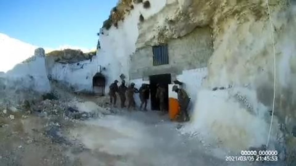 Şanlıurfa'da mağaraya baskın yapan polis kumarhaneyle karşılaştı: 29 gözaltı - 6
