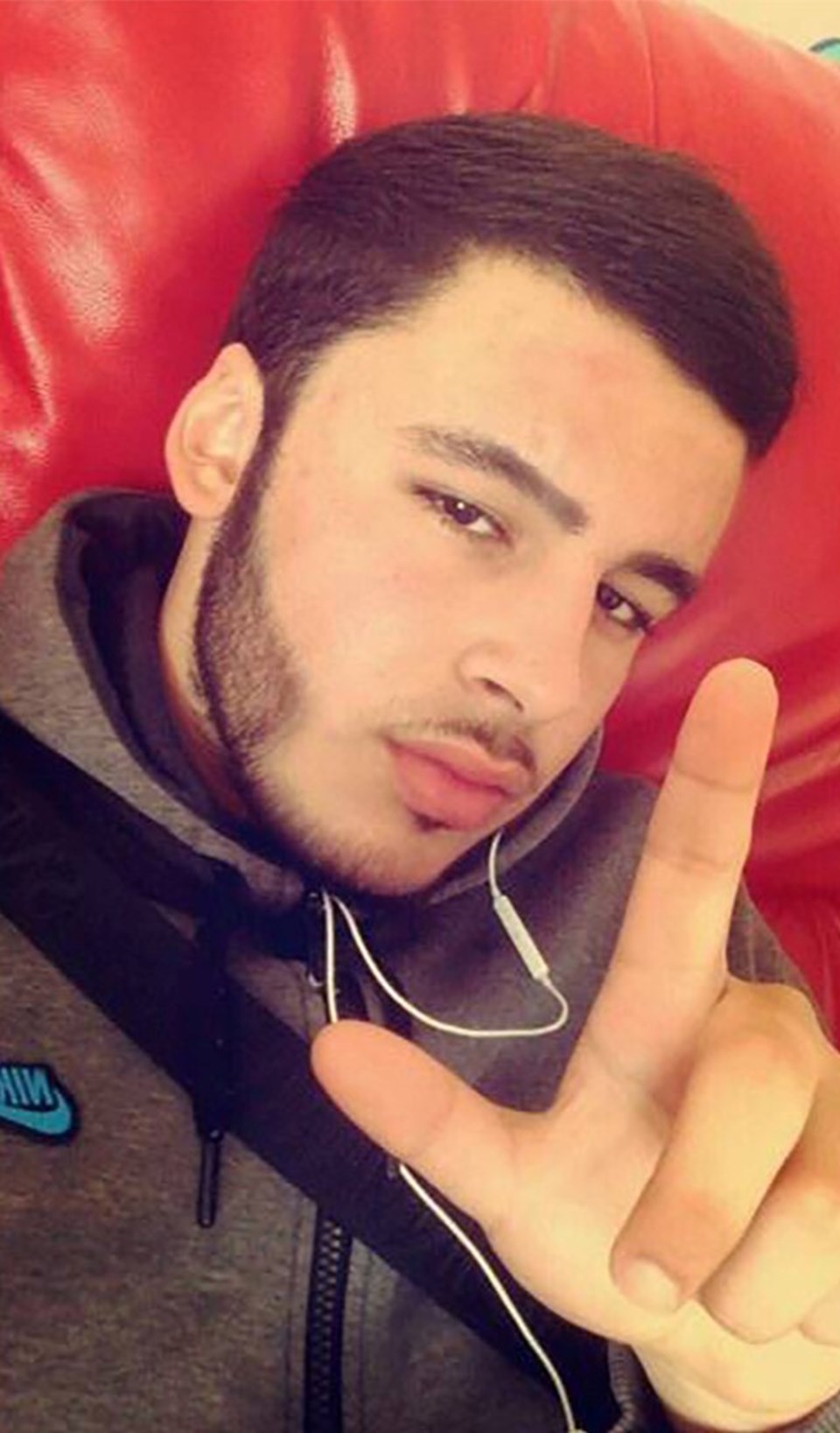 Londra’da Türk genci bıçaklı saldırıda hayatını kaybetti - 1