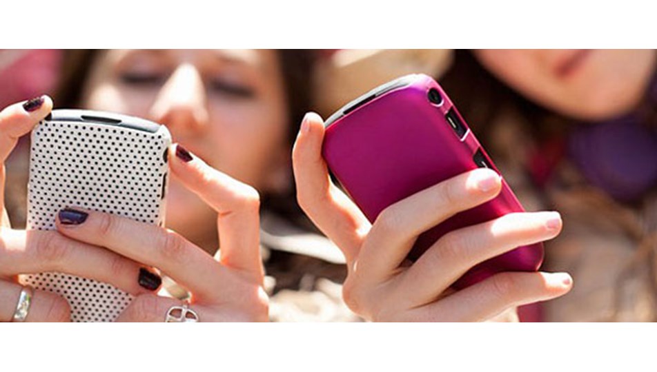 Anneler çocukların cep telefonlarına sızacak