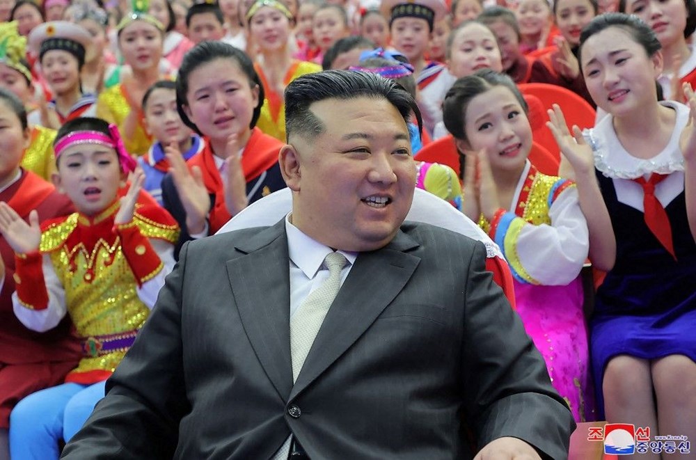 Kim Jong-Un hakkında şok iddia: Her yıl "Zevk Takımı" için 25 bakire kız seçiyor - 9
