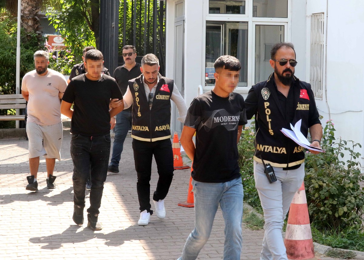Olayla ilgili gözaltına alınan şüpheliler adliyeye sevk edildi
