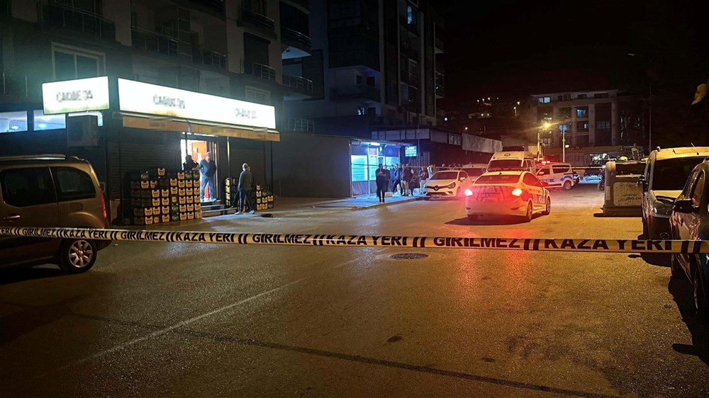 İzmir'de iki grup arasında kavga: Bir polis memuru öldürüldü - 3