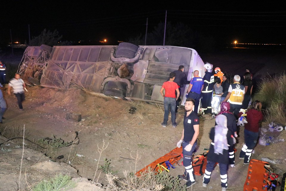 Aksaray'da yolcu otobüsü şarampole devrildi: 6 ölü, 43 yaralı - 3