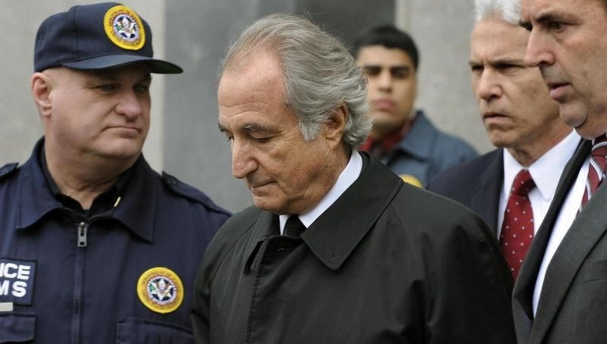 Tarihin en büyük dolandırıcılarından Madoff hayatını kaybetti