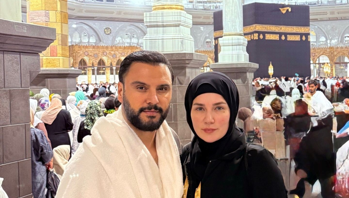 Alişan ile Buse Varol, Umre'de