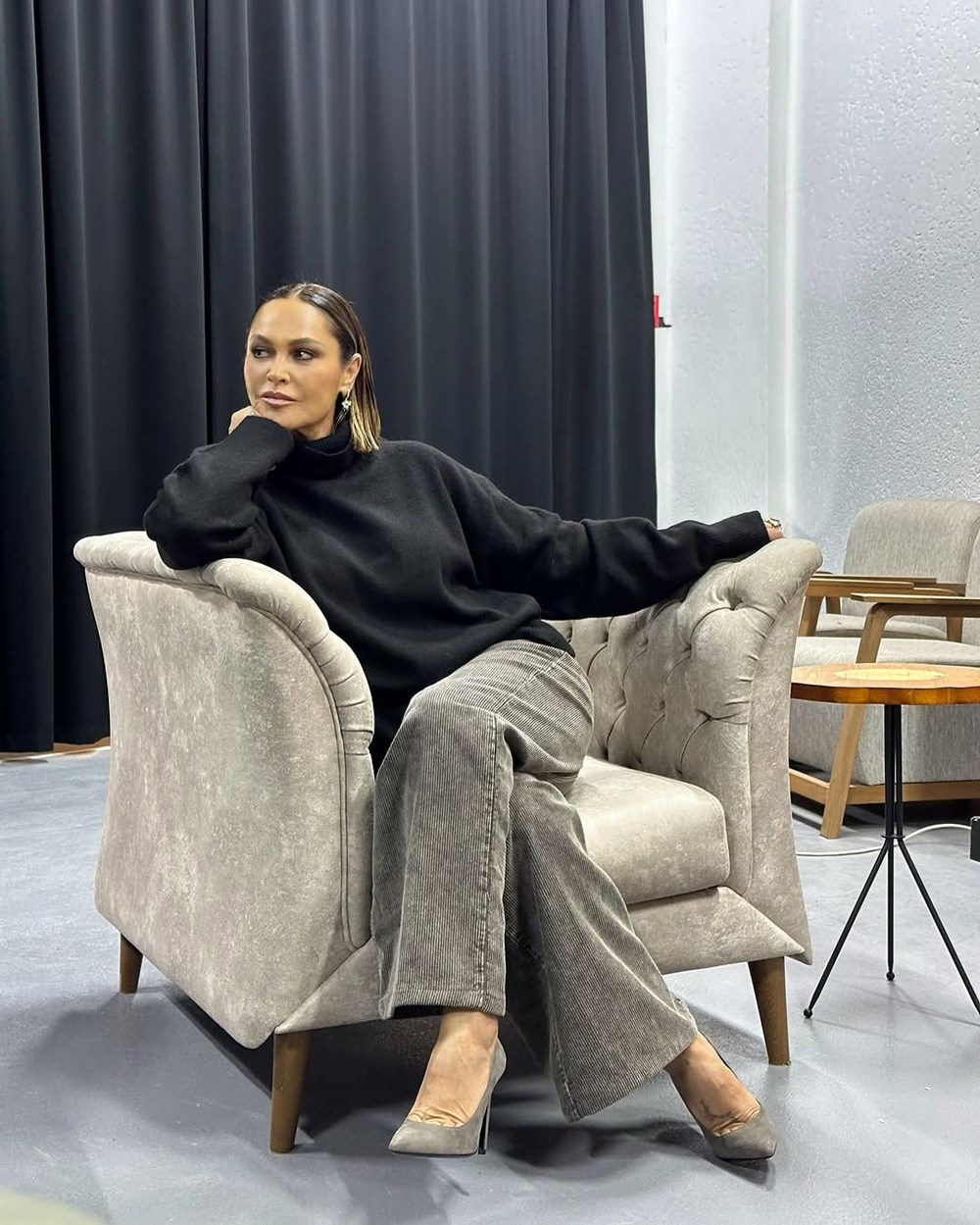 Hülya Avşar'dan Nostalji Rüzgarı: Benim Gözümden Geçmişe Bir Bakış 73