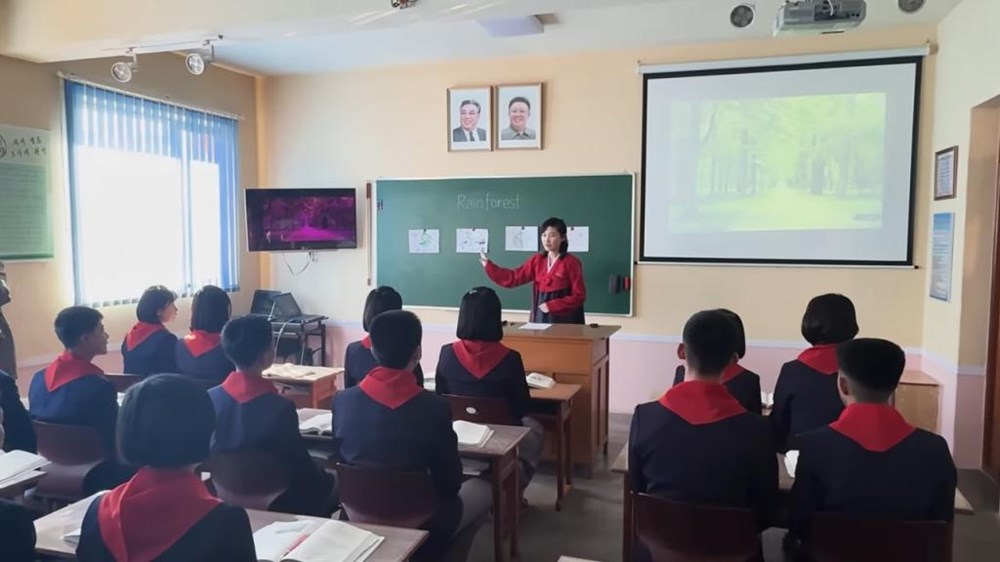 Kuzey Kore'ye 5 yıl sonra ilk kez girdiler: Ne cep telefonu ne internet var! Tuvalete bile izinle gidiliyor - 3