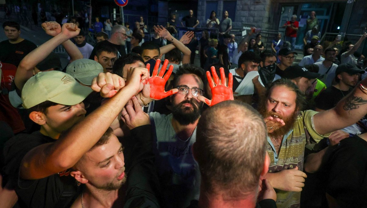 İsrailli rehine aileleri ateşkes görüşmeleri için Netanyahu'ya baskıya devam ediyor İsrailli rehine aileleri ateşkes görüşmeleri için Netanyahu'ya baskıya devam ediyor